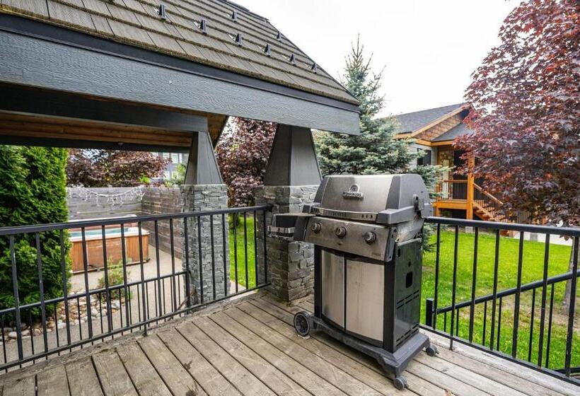 Aspen Lodge By Revelstoke Vacations