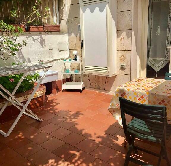 تختخواب و صبحانه Astro Nascente