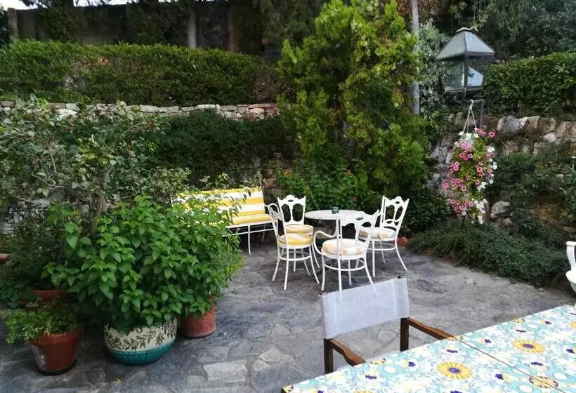 تختخواب و صبحانه Resort Villa San Luca Citr8031