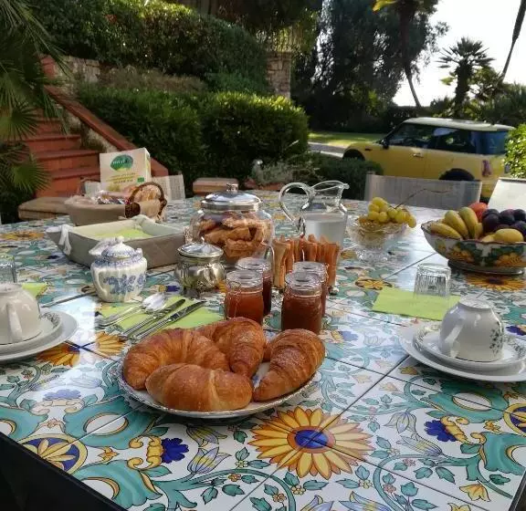 تختخواب و صبحانه Resort Villa San Luca Citr8031