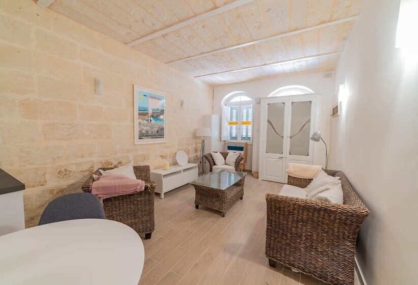 Central Valletta Townhouse Hosted By Sweetstay