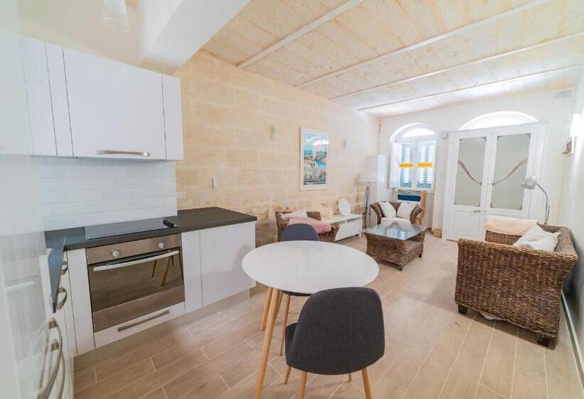 Central Valletta Townhouse Hosted By Sweetstay
