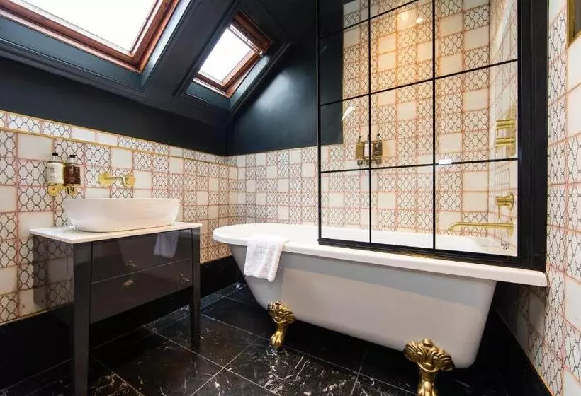 Dragon Villas By Maison Parfaite   Luxury Studios & Apartments   Harrogate