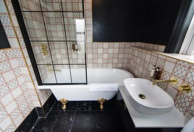 Dragon Villas By Maison Parfaite   Luxury Studios & Apartments   Harrogate
