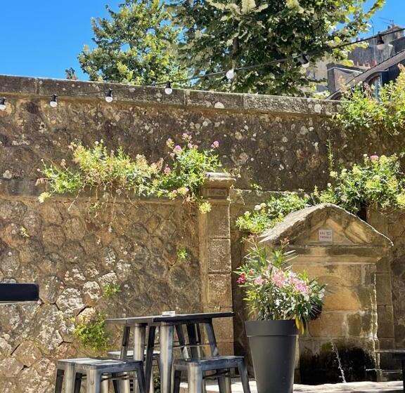 Le Patio, Coeur De Ville Avec Garage Et Jardin