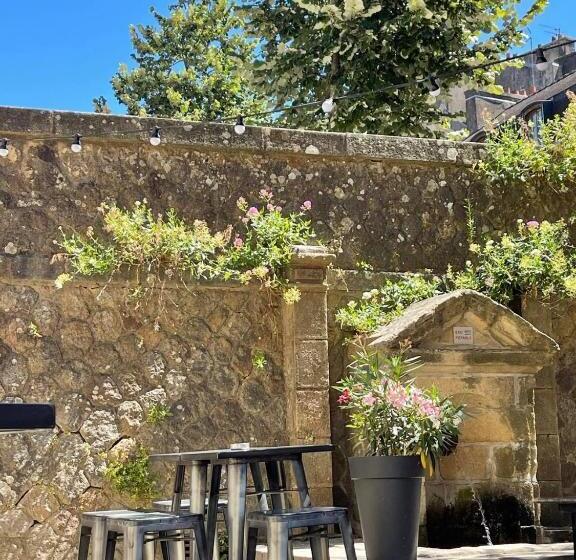 Le Patio, Coeur De Ville Avec Garage Et Jardin