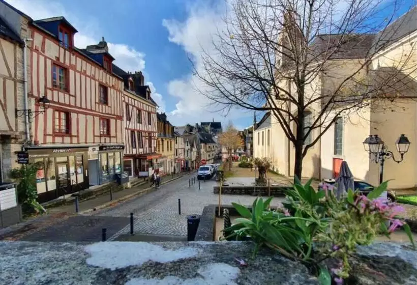 Le Patio, Coeur De Ville Avec Garage Et Jardin