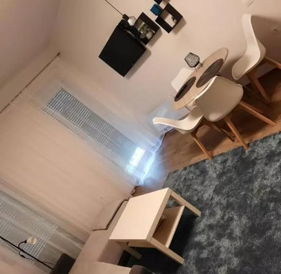 Lezser Apartman