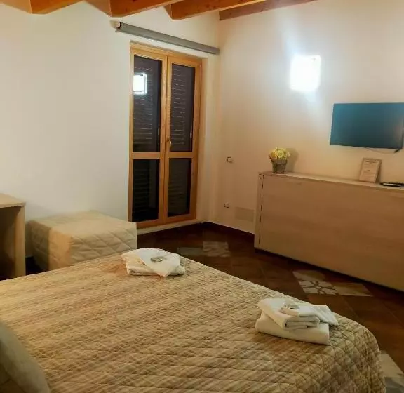ペンション B&b La Rusticheria