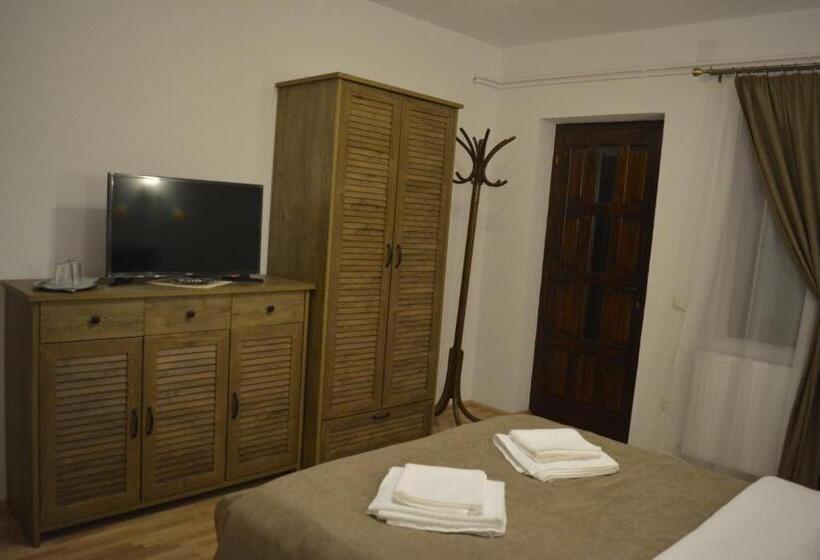 پانسیون Casa Muskátli Vendégház