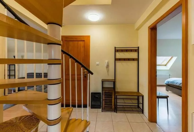 Séjour 6 Pers. F4 110 M2