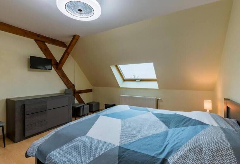 Séjour 6 Pers. F4 110 M2