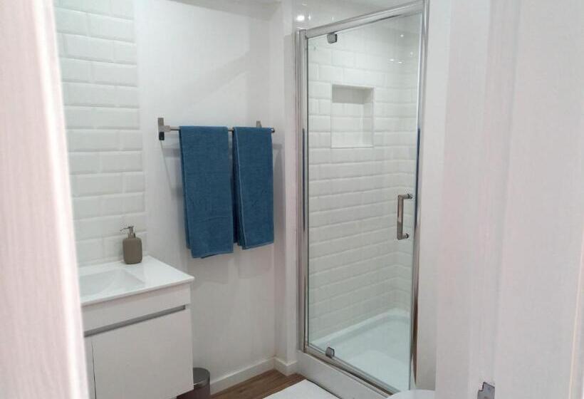 White Pearl Apartment Central Confy Spacious