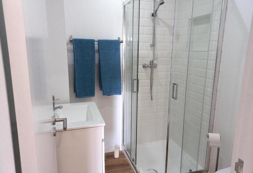 White Pearl Apartment Central Confy Spacious