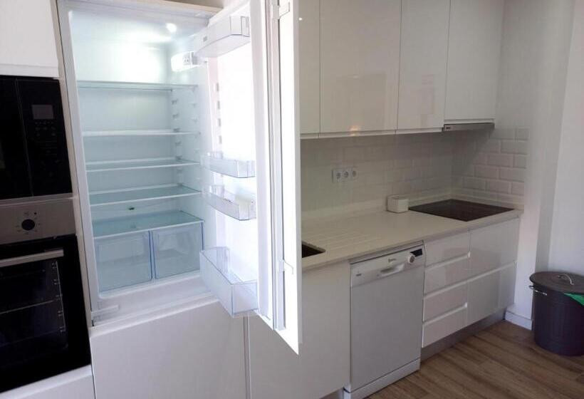 White Pearl Apartment Central Confy Spacious