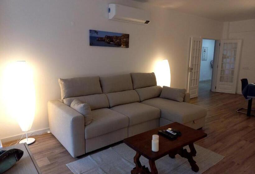 White Pearl Apartment Central Confy Spacious