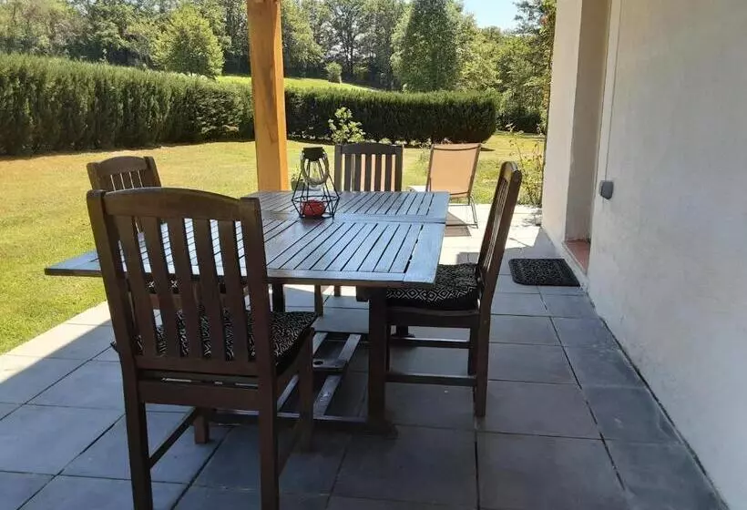 ベッドアンドブレックファースト Le Moulin Du Cluzeau