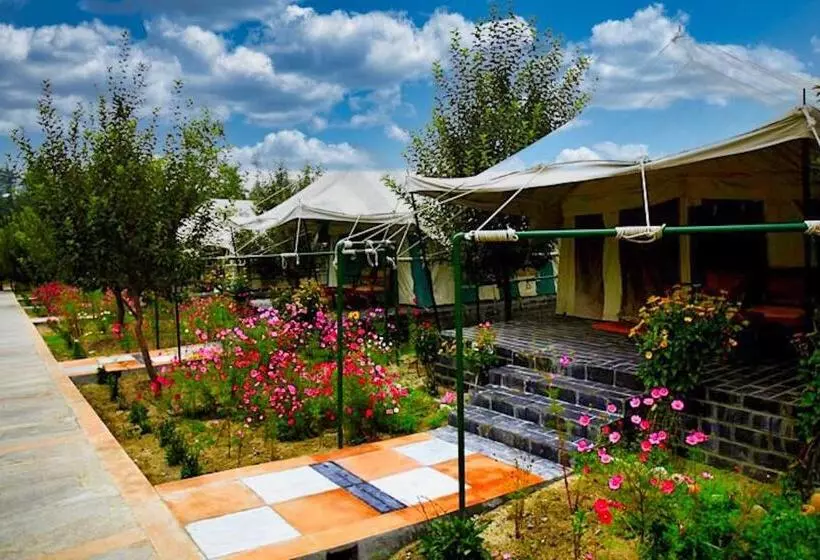 Hotelli Banjara Camp And Retreat Sangla