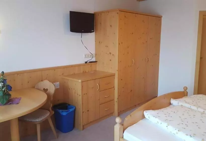 Hotelli Gasthof Walde