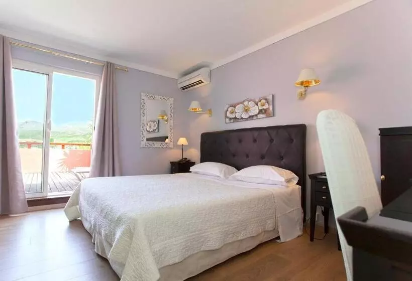 Hotelli Macchia E Mare