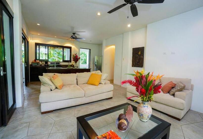 هتل Makara Mono Suite / 2nd Floor