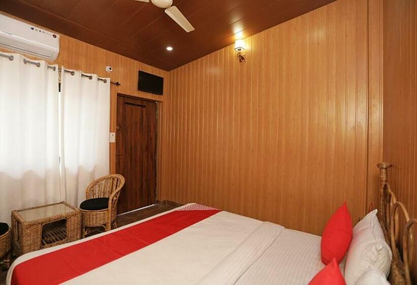 هتل Oyo 12212 Crazy Door