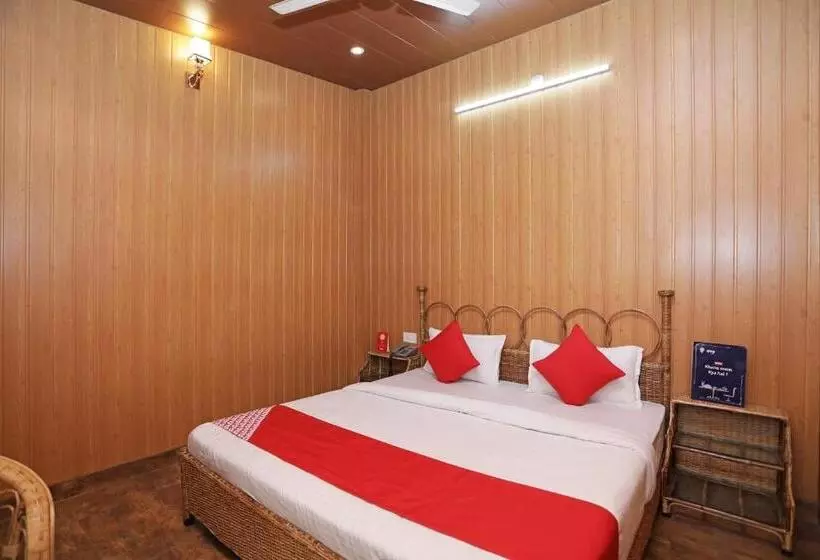 Hotelli Oyo 12212 Crazy Door
