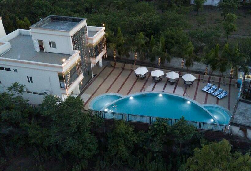 酒店 The Competent Palace