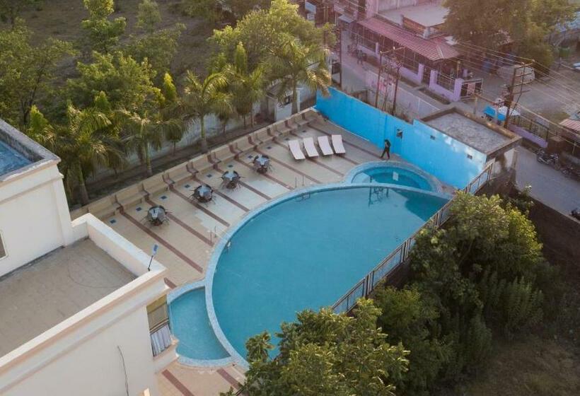 酒店 The Competent Palace