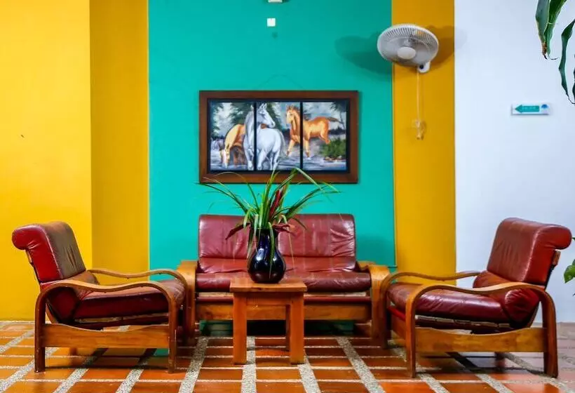 Hotelli Y Restaurante Mesón Del Gitano