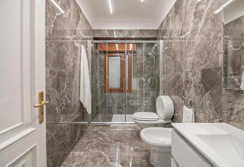 膳宿费 Domus Aurea