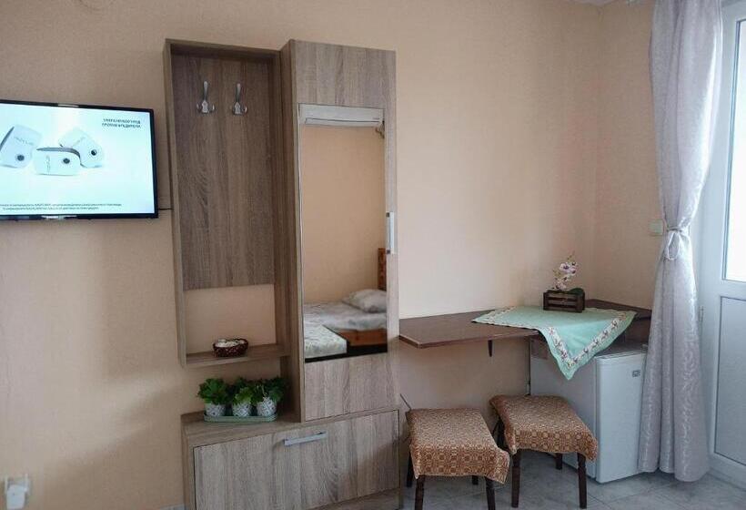 פנסיון Guest House 51