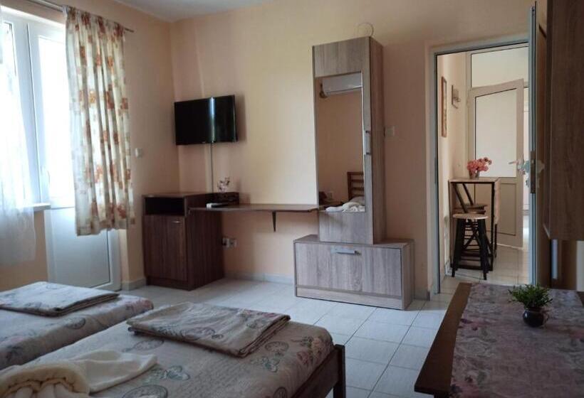 פנסיון Guest House 51