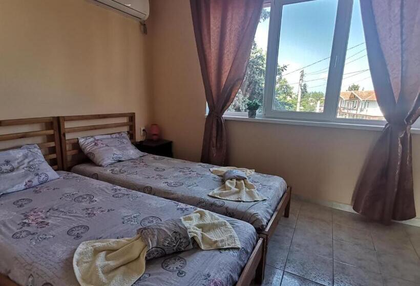 פנסיון Guest House 51