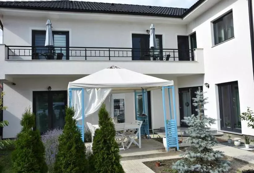 ペンション Memangalia