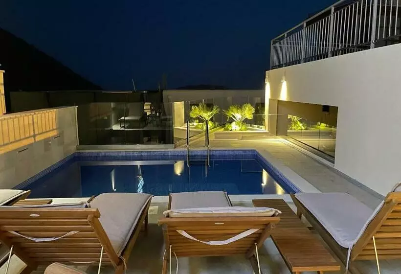 Vistamar Hotel & Apartments