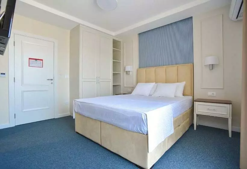 Vistamar Hotel & Apartments