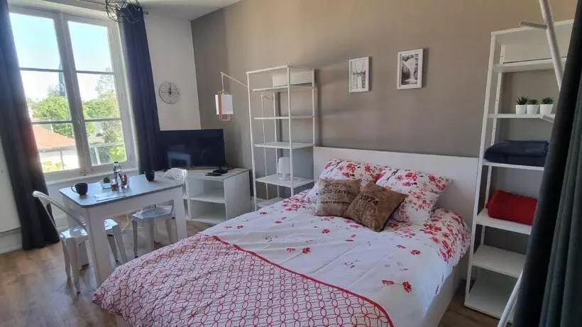 Vittel Studio Neuf En Centre Ville Idéal Curiste