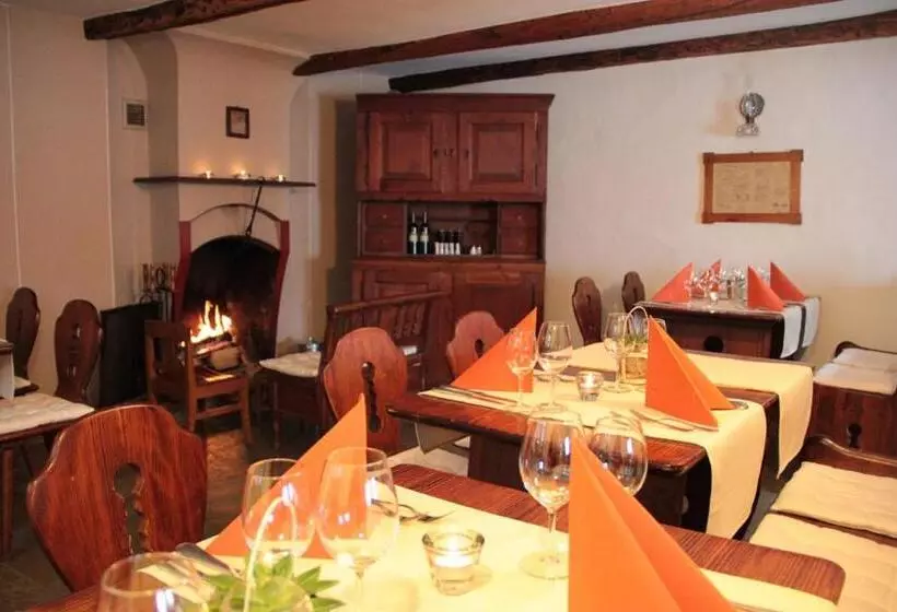 ユースホステル Antica Osteria Dazio
