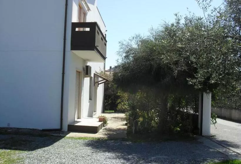 Aamiaismajoitus (B&B) Casa Vacanzeil Bouganville