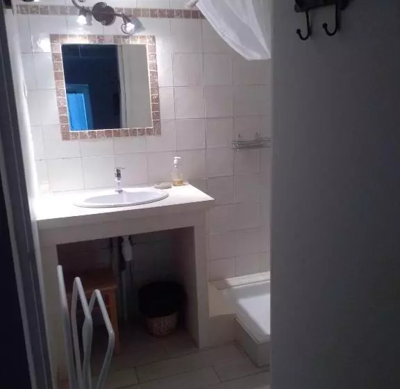 ベッドアンドブレックファースト Chambre D Hôtes Lou Couradou