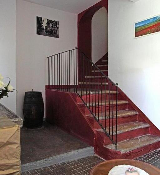 مبيت وإفطار Margarita D Austria