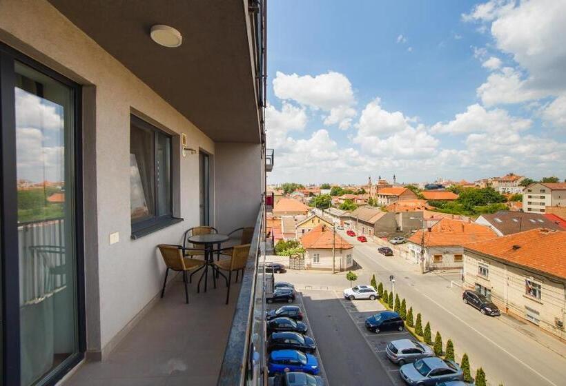 Central City Views Apartment