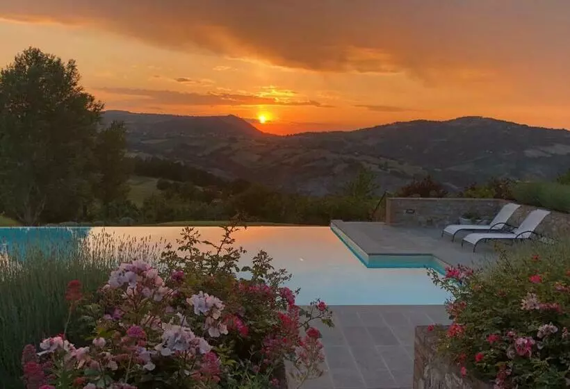 ホテル Agriturismo Podere Prasiano