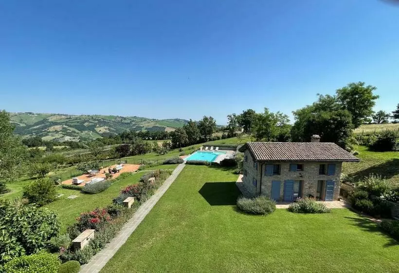 ホテル Agriturismo Podere Prasiano