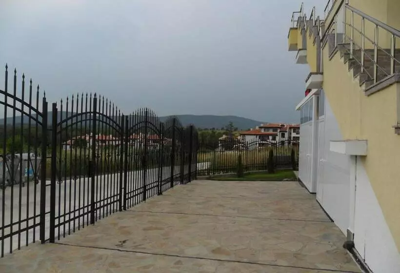 پانسیون Altay Guest House