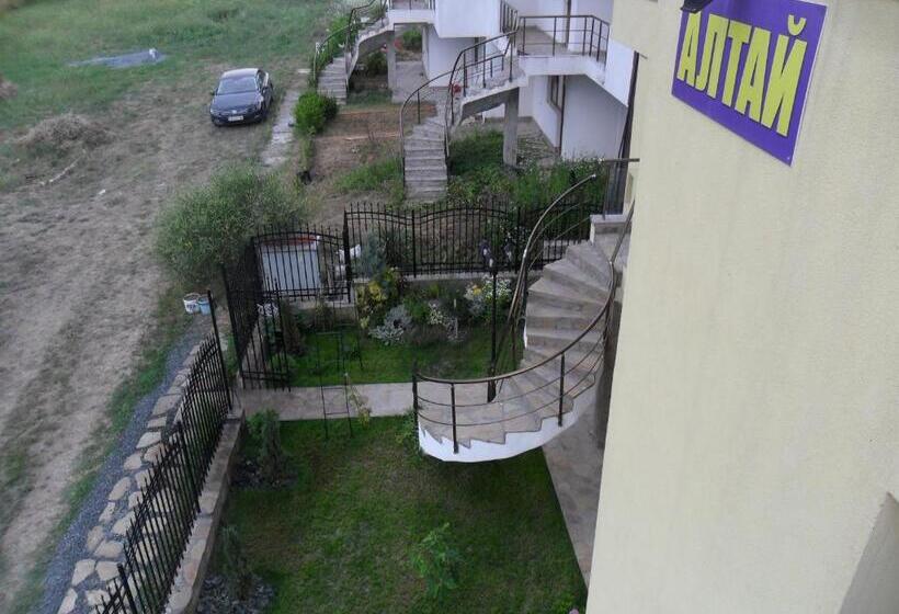 פנסיון Altay Guest House