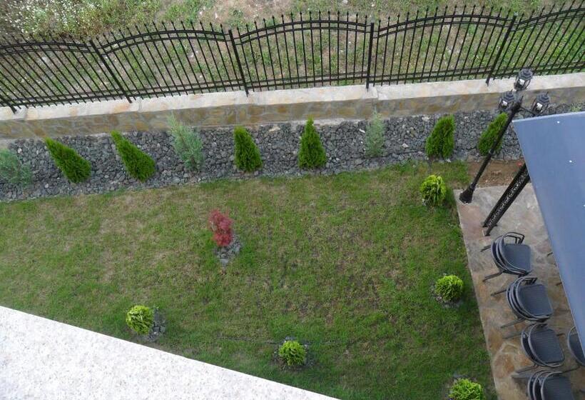 פנסיון Altay Guest House