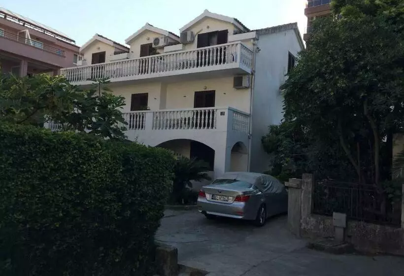 پانسیون House Irena