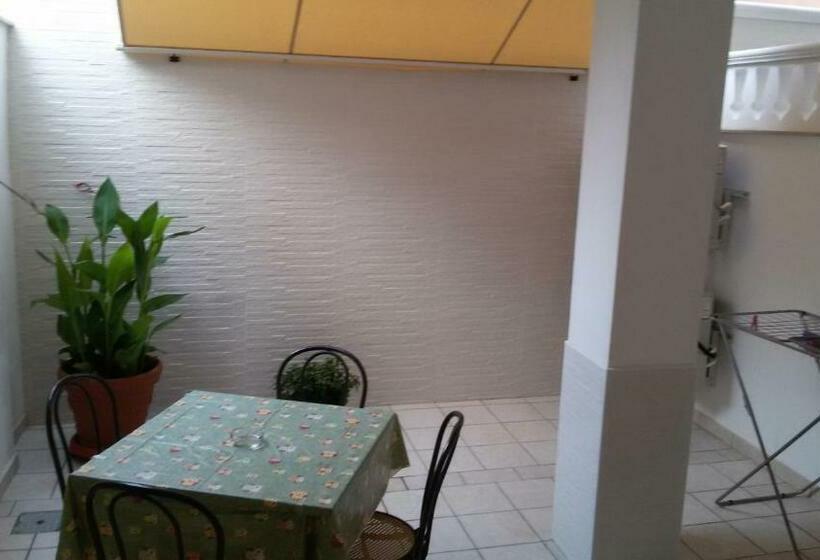 بنسيون La Casetta Di Tiziana